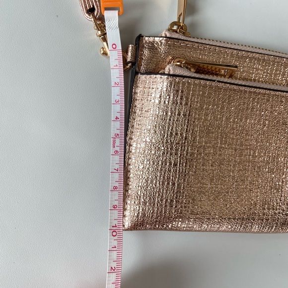 A new day wristlet set. Shiny. Small handbag - Picture 5 of 5